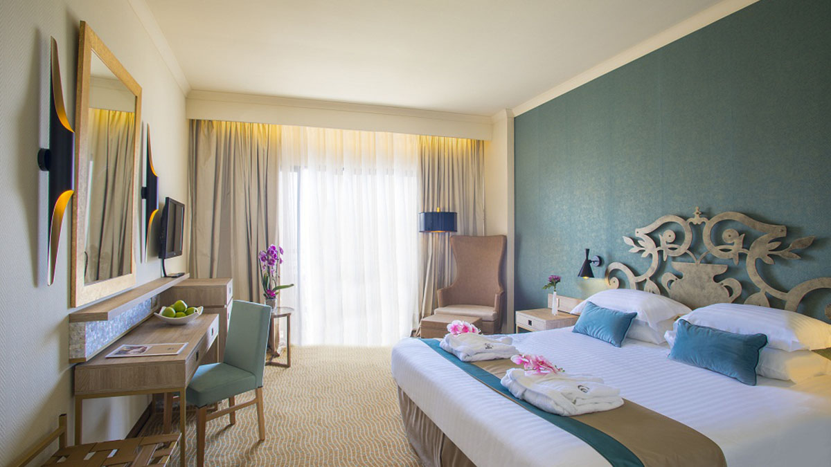 Deluxe Room Inland View